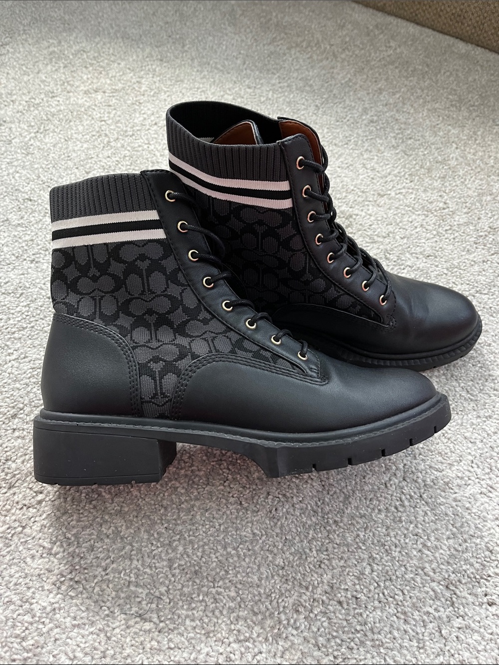 Like New Coach Livia Black Lace-Up Knit Signature Bootie Size 9.5B Style CC755